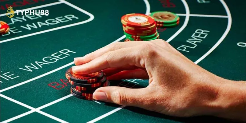 Luật đánh bài Baccarat ăn tiền thật không quá khó